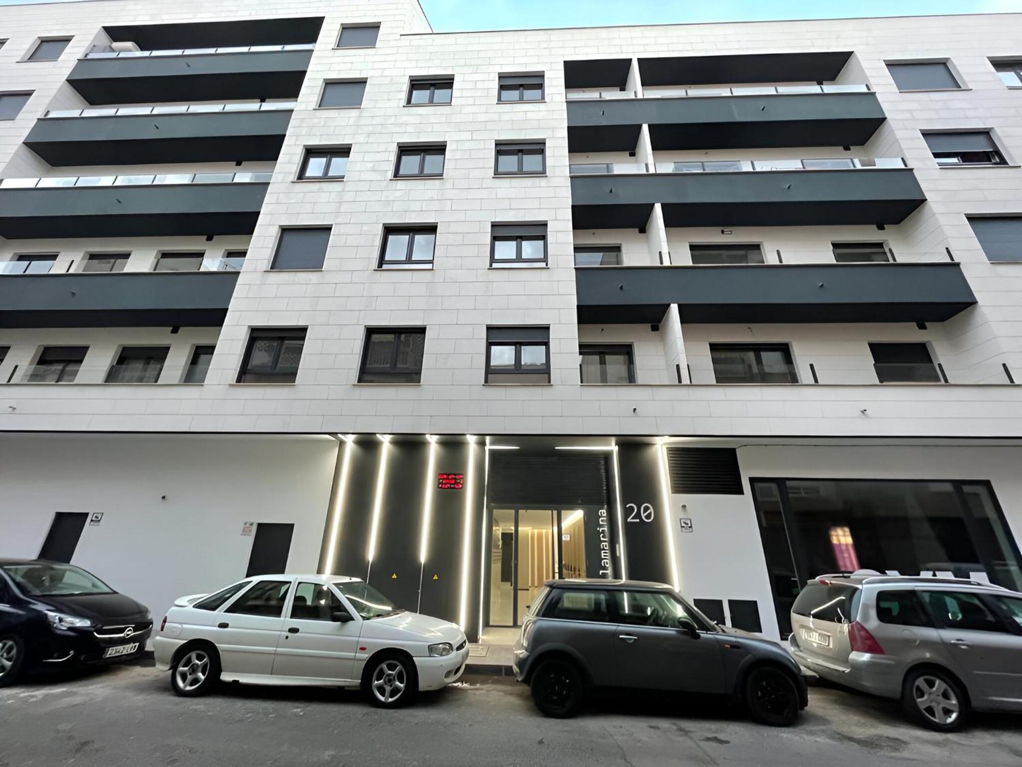 Apartamentos Nuevo Con Aire Y Wifi Aguilas Ngoại thất bức ảnh