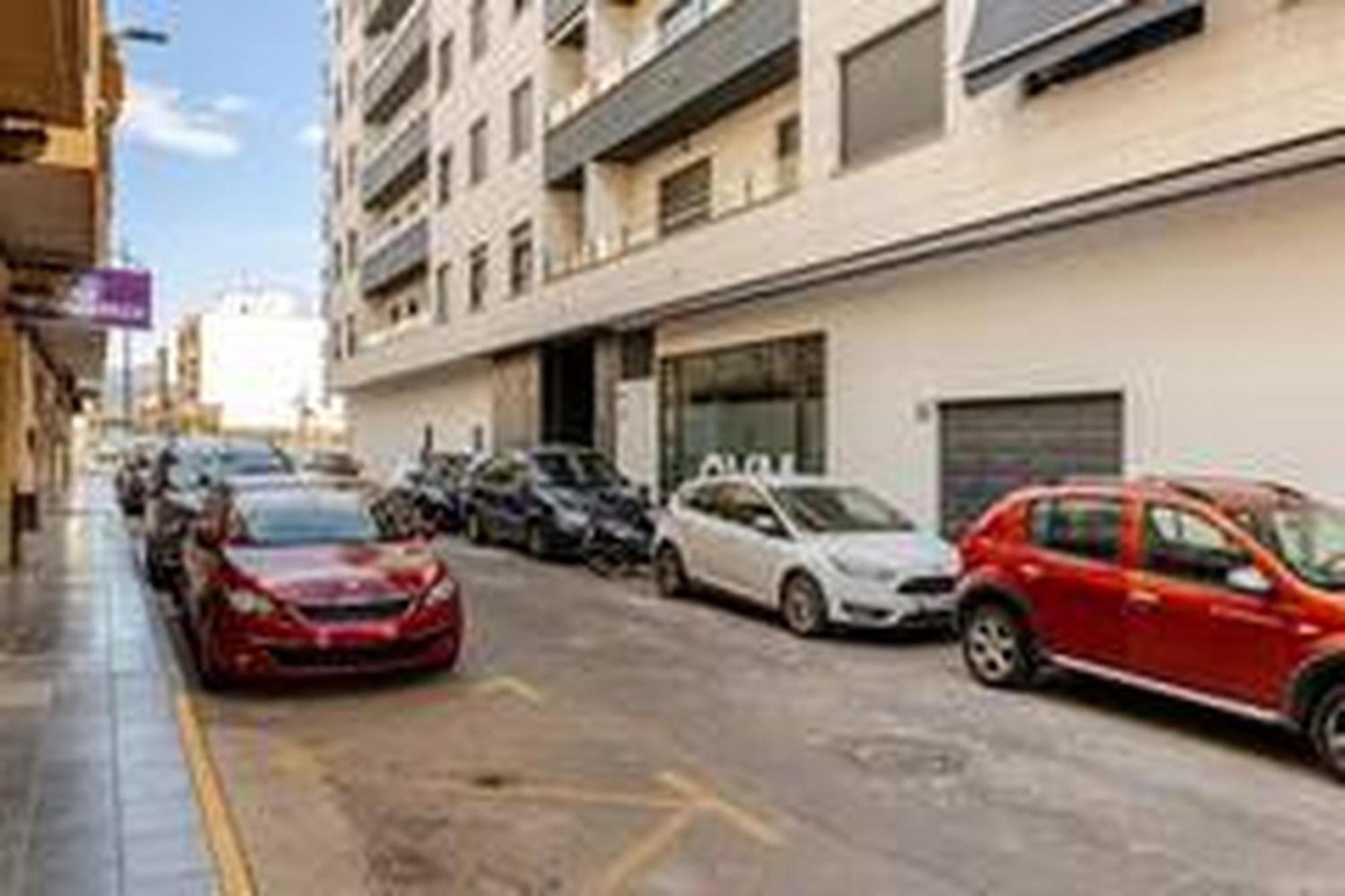 Apartamentos Nuevo Con Aire Y Wifi Aguilas Ngoại thất bức ảnh