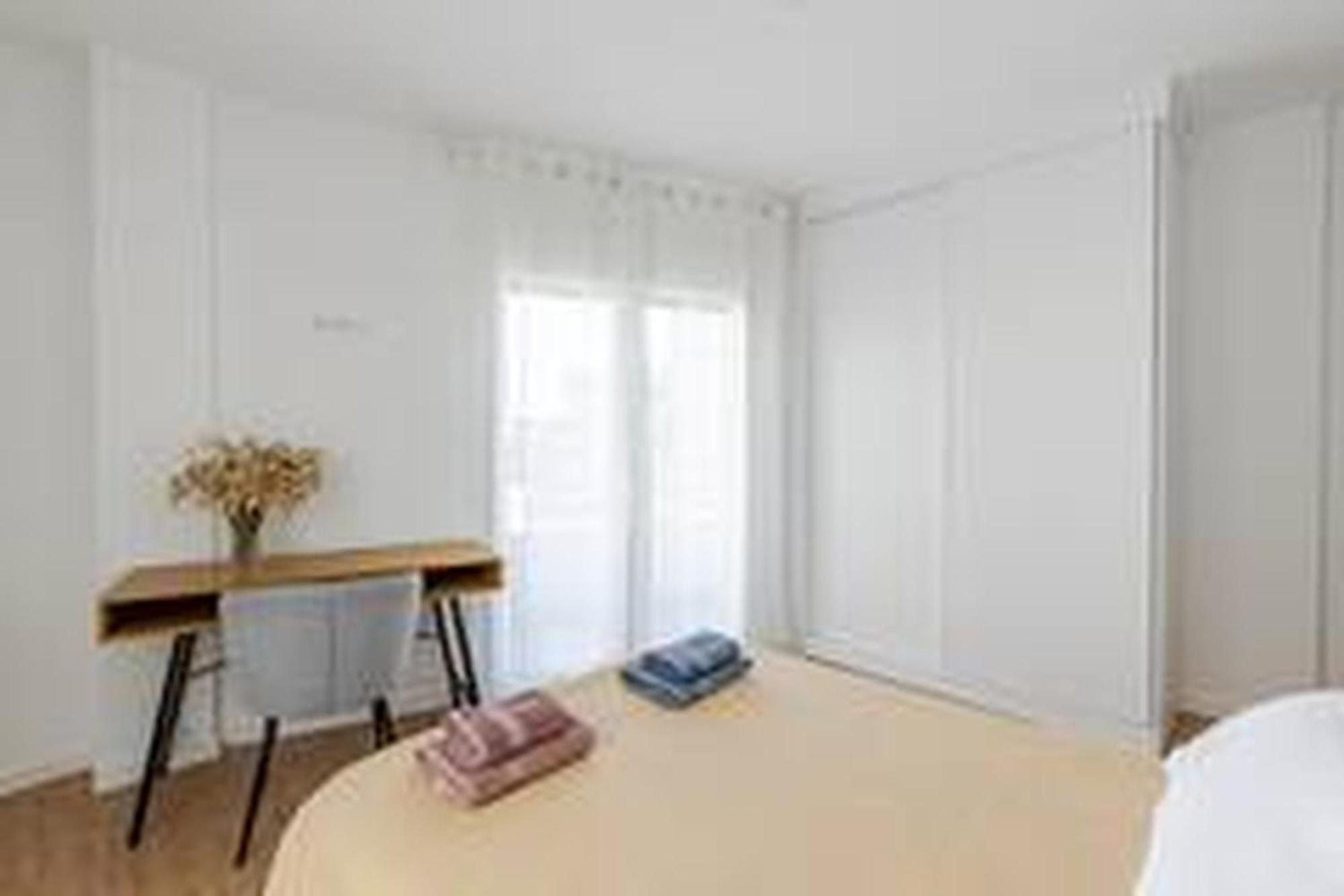 Apartamentos Nuevo Con Aire Y Wifi Aguilas Ngoại thất bức ảnh