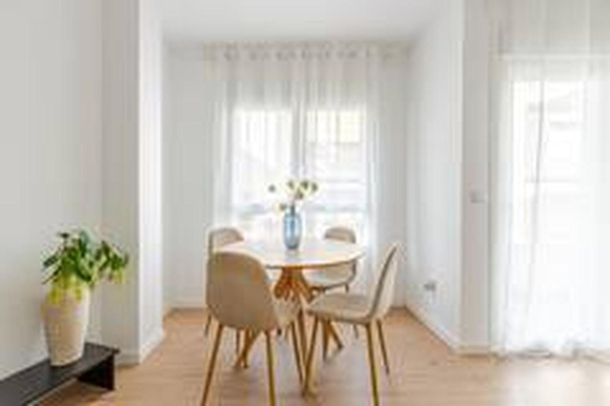 Apartamentos Nuevo Con Aire Y Wifi Aguilas Ngoại thất bức ảnh