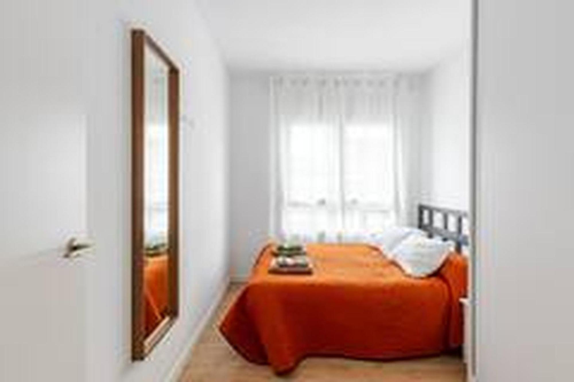 Apartamentos Nuevo Con Aire Y Wifi Aguilas Ngoại thất bức ảnh